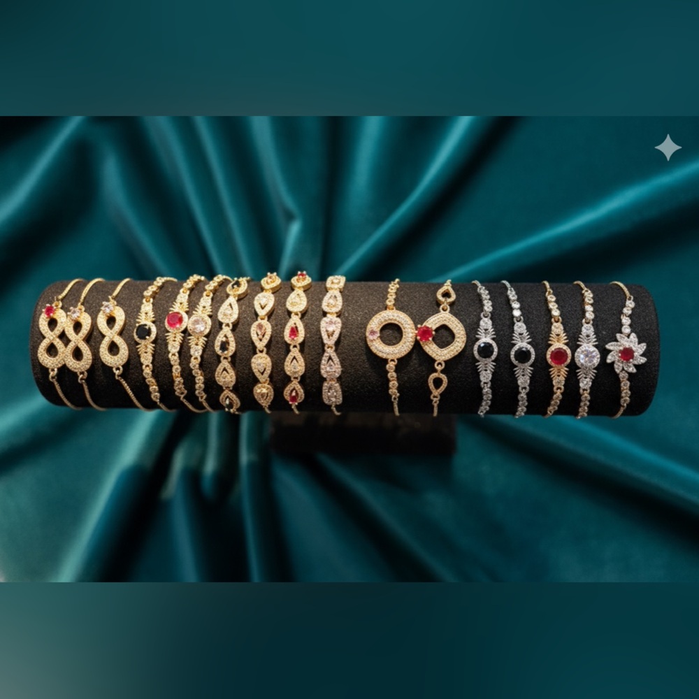 5 pieces random Elegant Gold / silver Women's adjustable Bracelet